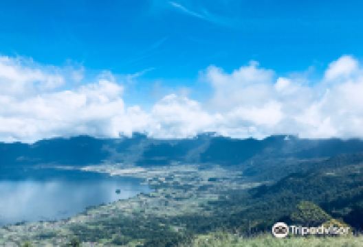 Puncak Lawang景点图片