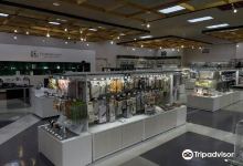 Roadside Station TSUBAMESANJO Regional Products Center景点图片