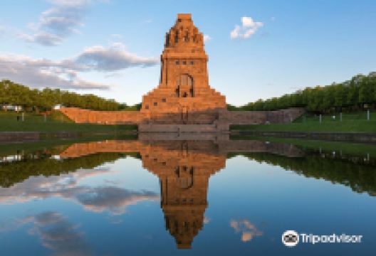 民族大会战纪念碑景点图片