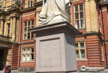 Queen Victoria Statue景点图片