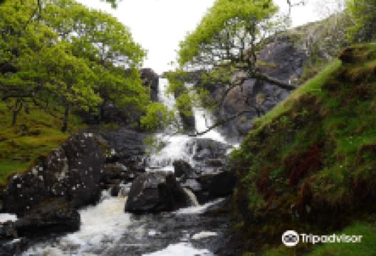 Eas Fors Waterfall景点图片