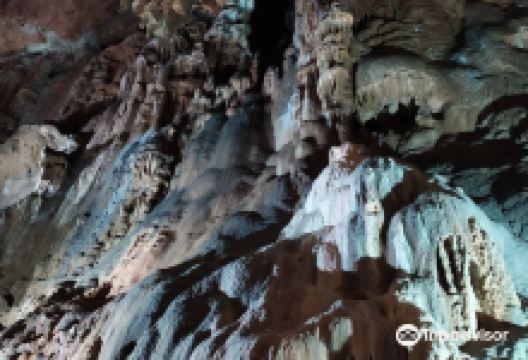 Skelskaya Cave景点图片