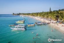 西湾海滩景点图片