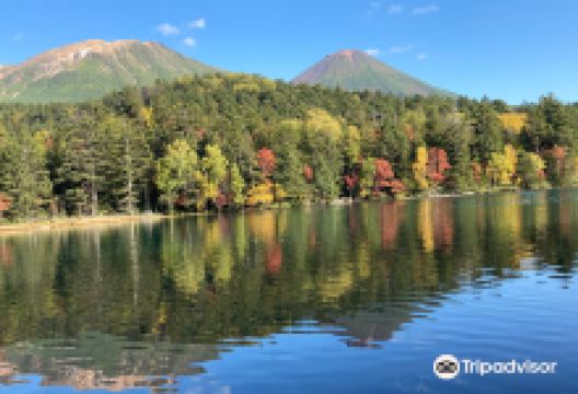 遠內多湖景点图片