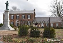 Trousdale Place景点图片