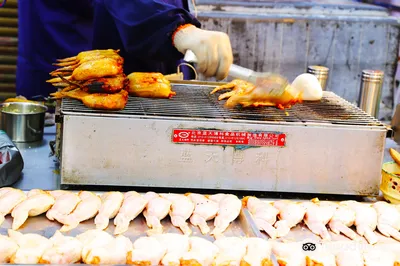 西安雁翔路美食一条街