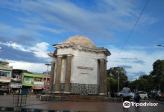 Thomas Parr Monument景点图片