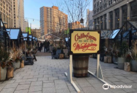 Cadillac Square景点图片