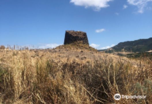 Nuraghe Paddaggiu景点图片