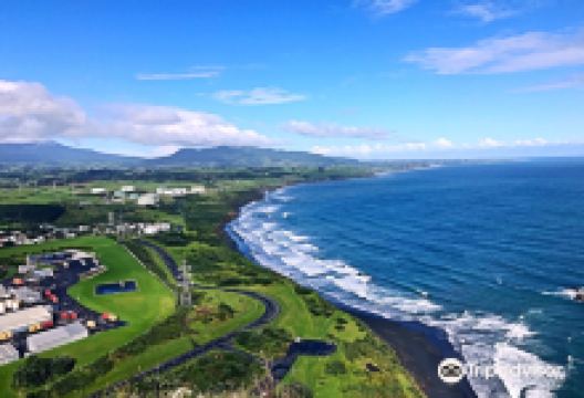 Sugar Loaf Islands and Paritutu Rock景点图片