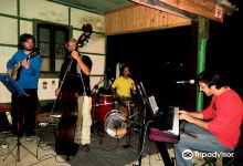 Luna llena en el anden景点图片