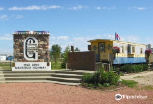 Mile Zero Monument Site景点图片