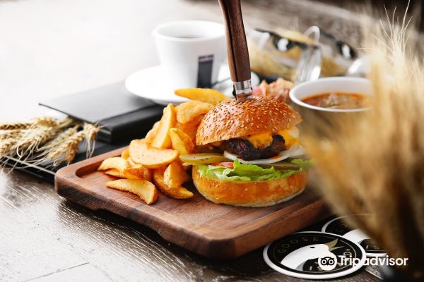 Goose Island Brewhouse