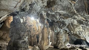 Tham Chang Cave