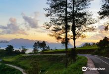 Puncak Lawang景点图片