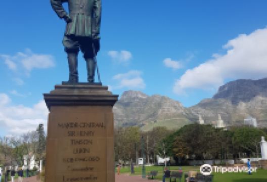 Delville Wood Memorial景点图片