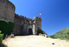 Castle Mombeltrán景点图片
