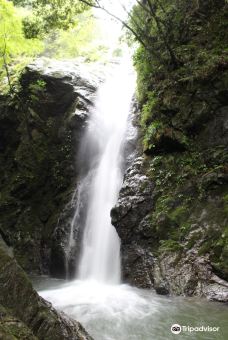 Hyakken-daki Waterfall-新城市