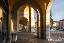 Piazza Cavour景点图片