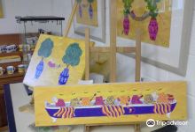 The Yellow Hat Tribe购物图片