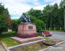 Karl Marks and Fridrikh Engels Monument-彼得罗扎沃茨克