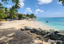 Holetown Beach景点图片