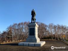 雪中行軍遭難記念像-青森