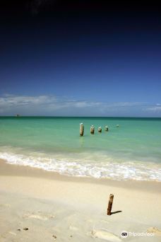 Dickenson Bay-迪肯森湾