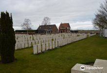 Mendinghem Military Cemetery景点图片