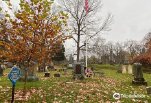 Oakwood Cemetery景点图片