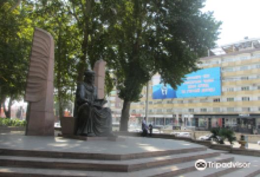 Kamal Khujandi Statue景点图片