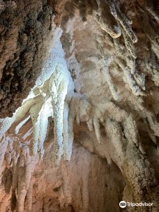 Ngarua Caves-Takaka Hill
