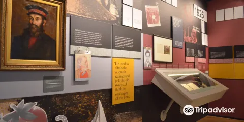 狄倫託馬斯中心