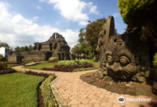 Candi Jago景点图片