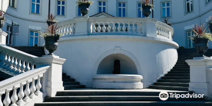 帕蘭加琥珀博物館