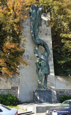 Monument to Galaktion Tabidze-库塔伊西