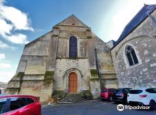 Église Collégiale Saint-Denis-昂布瓦斯