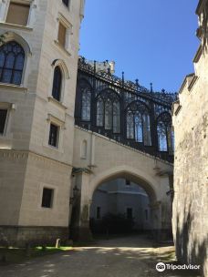 赫卢博卡城堡-伏尔塔瓦河畔赫卢博卡