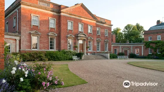 Kelmarsh Hall & Gardens