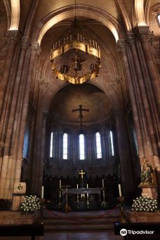 Basilica de Santa Maria la Real de Covadonga-Oriente de Asturias