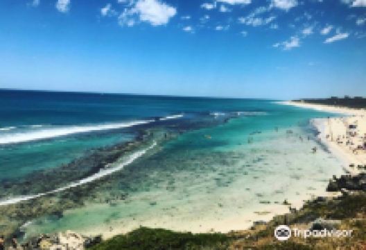 Yanchep Lagoon Beach景点图片