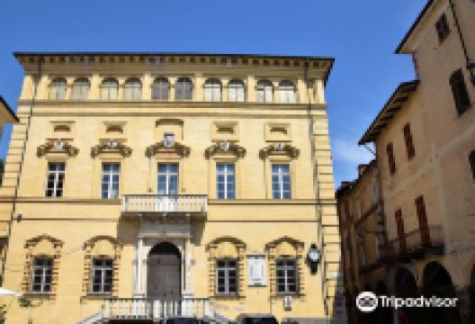 Palazzo Cisterna景点图片