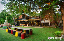 Sakapatat Beer Garden & Resto餐厅图片