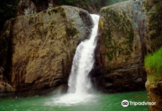 Salto de Jimenoa景点图片