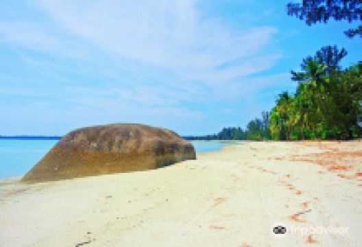 Romodong Beach景点图片