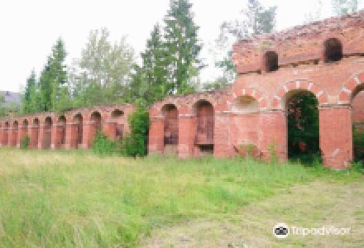Arakcheyevskiye Kazarmy景点图片