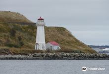 Maugher Beach Lighthouse景点图片