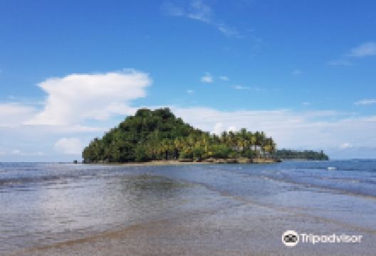 Air Manis Beach景点图片