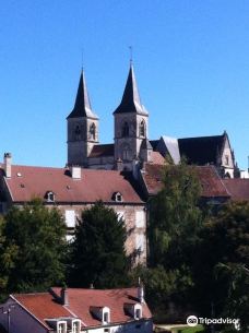 Basilique St Jean-肖蒙