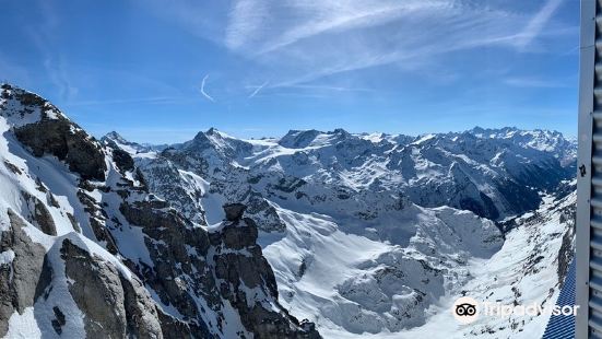 TITLIS Cliff Walk
